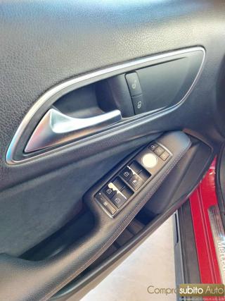 MERCEDES-BENZ GLA 200 usata, con Fari Xenon