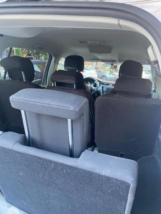 VOLKSWAGEN Touran usata, con Sedile posteriore sdoppiato