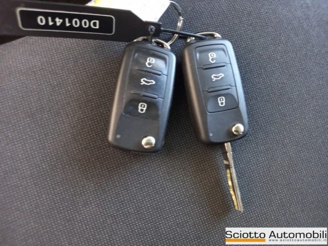 VOLKSWAGEN up! usata 19