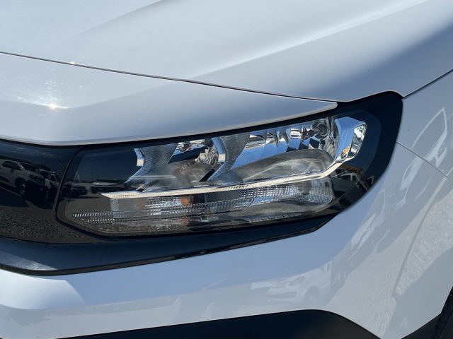 OPEL Combo usata, con Sensori di parcheggio posteriori