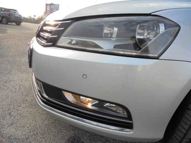 VOLKSWAGEN Passat usata, con Autoradio