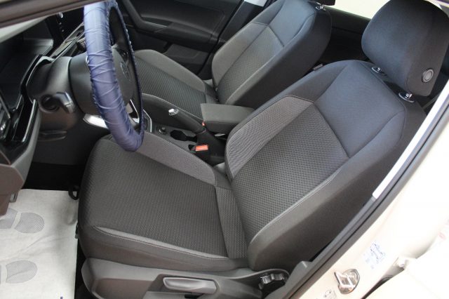 VOLKSWAGEN Taigo usata, con Frenata d