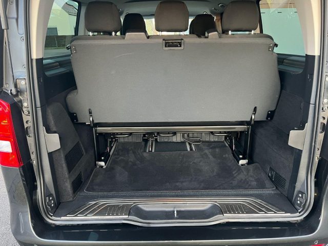 MERCEDES-BENZ V 220 usata 23