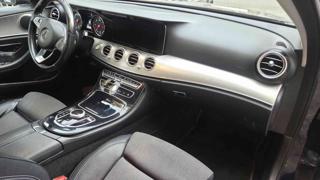MERCEDES-BENZ E 220 usata, con Chiusura centralizzata