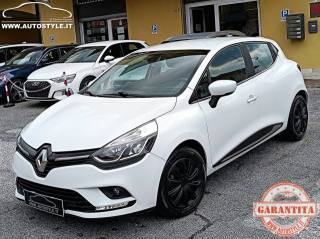 RENAULT Clio usata, con Specchietti laterali elettrici