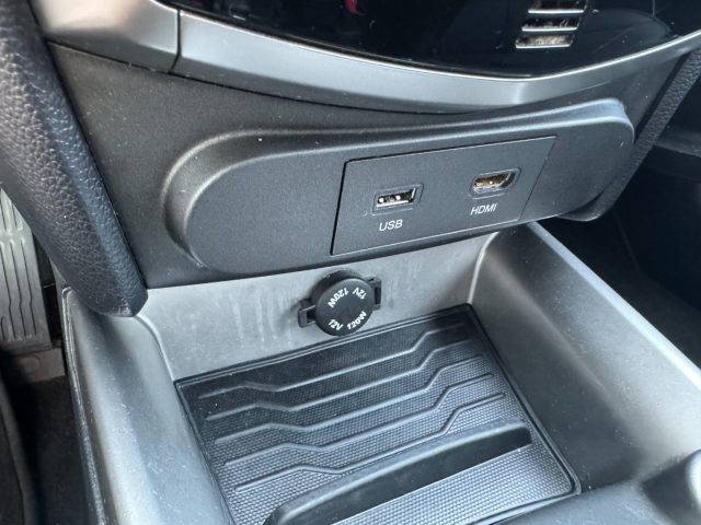 SSANGYONG Tivoli usata 28