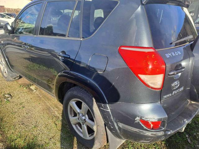 TOYOTA RAV 4 MY23 usata, con Airbag laterali