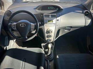 TOYOTA Yaris usata, con Servosterzo