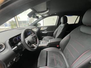 MERCEDES-BENZ GLA 180 usata, con Volante multifunzione