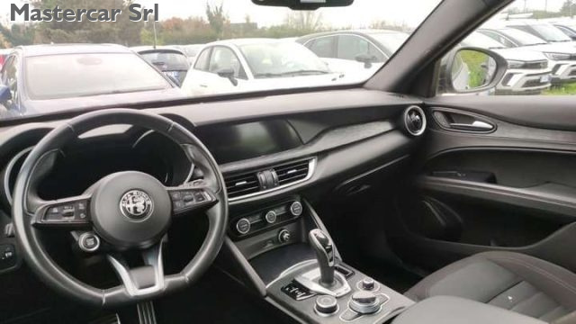 ALFA ROMEO Stelvio usata, con Alzacristalli elettrici