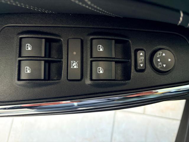 LANCIA Delta usata, con Controllo automatico clima