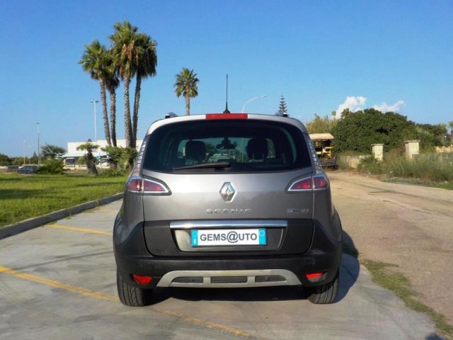 RENAULT Scenic usata, con Autoradio