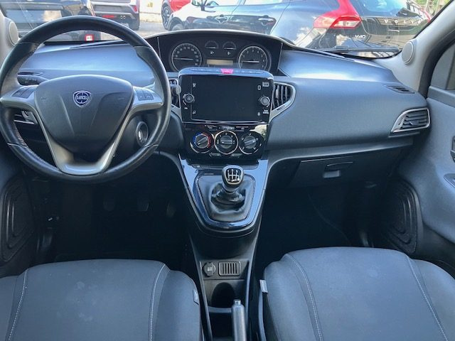 LANCIA Ypsilon usata, con ESP