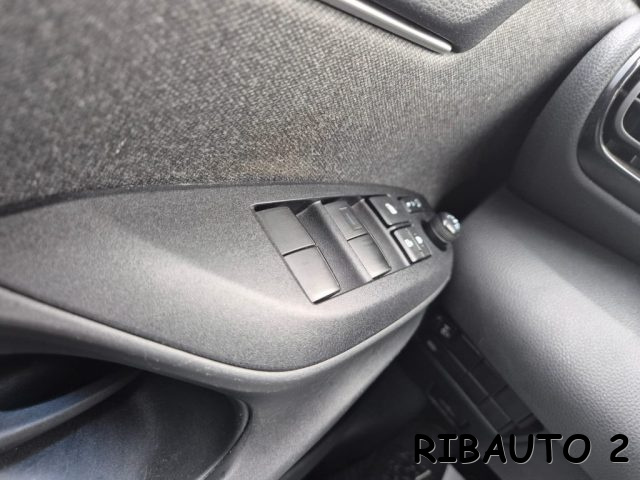 TOYOTA Yaris usata, con Autoradio