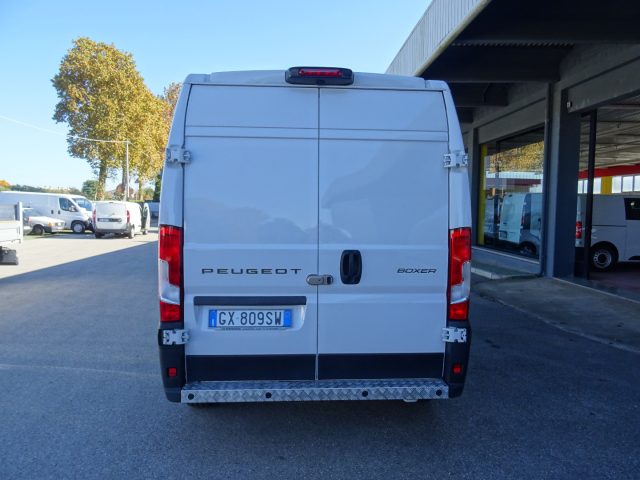 PEUGEOT Boxer usata, con Alzacristalli elettrici