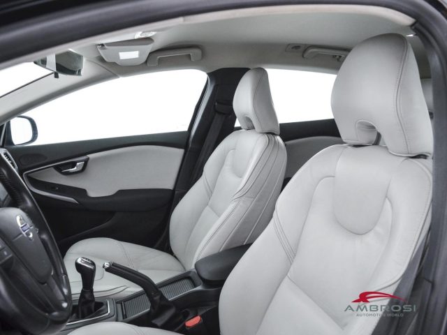 VOLVO V40 usata 8