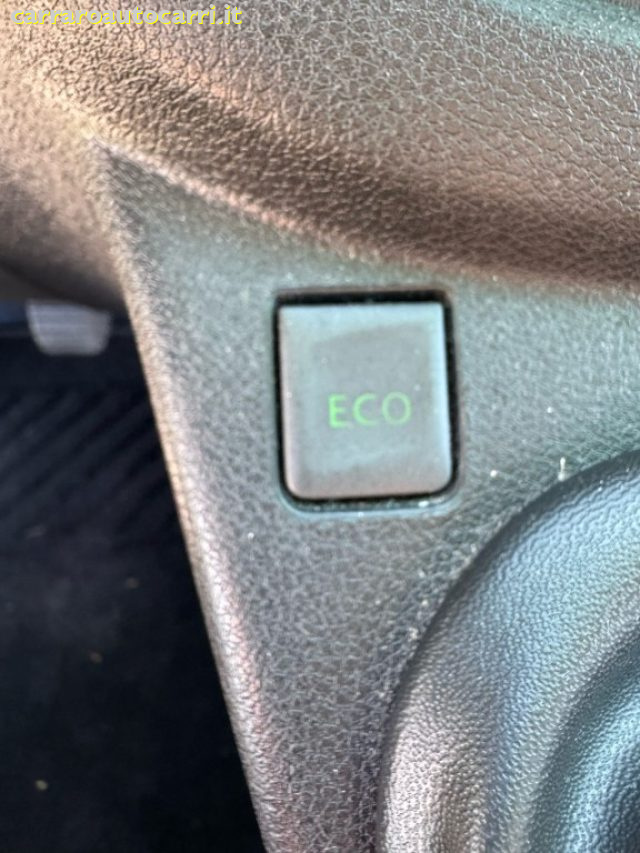 NISSAN NV300 usata, con Vivavoce