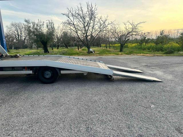 RENAULT Trafic usata 18