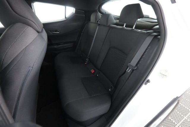TOYOTA C-HR usata 3