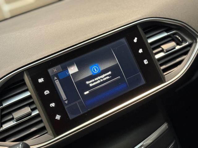 PEUGEOT 308 usata, con Park Distance Control