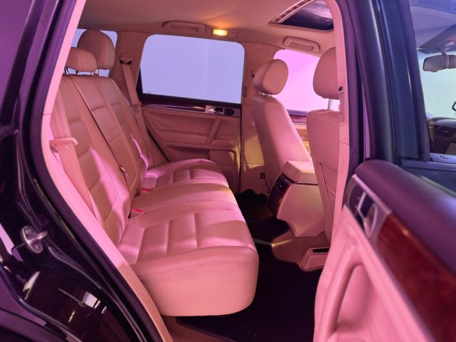 VOLKSWAGEN Touareg usata 16