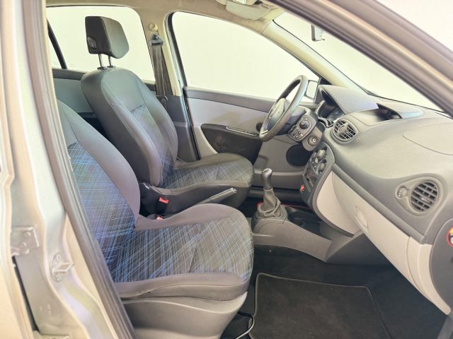 RENAULT Clio usata 9