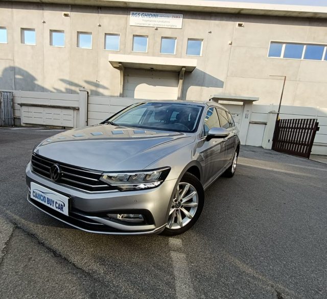VOLKSWAGEN Passat Variant usata, con ABS