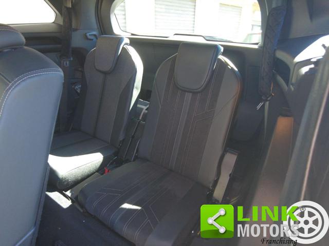 PEUGEOT 5008 usata, con Specchietti laterali elettrici