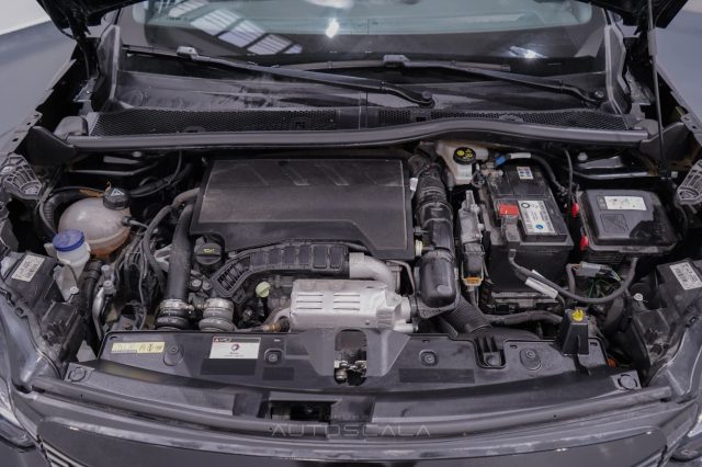 PEUGEOT 2008 usata, con Specchietti laterali elettrici