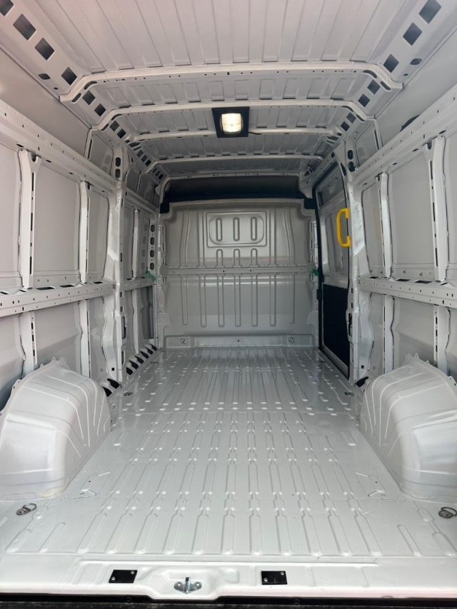 TOYOTA Proace Max usata, con Controllo trazione