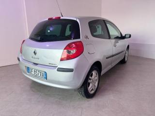 RENAULT Clio usata 9