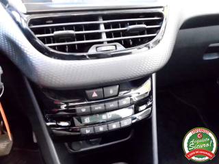 PEUGEOT 2008 usata, con USB