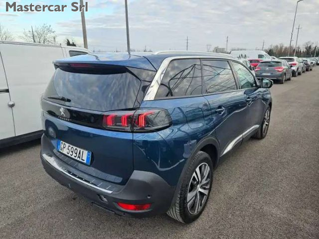 PEUGEOT 5008 usata, con Fendinebbia