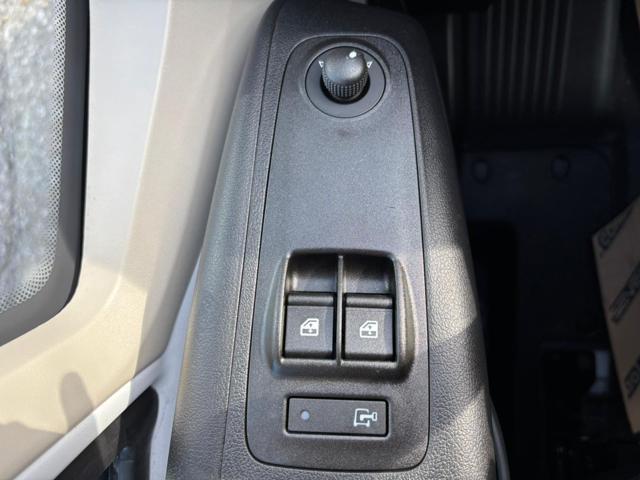 PEUGEOT Boxer usata, con Servosterzo