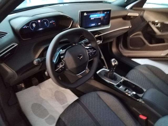 PEUGEOT 2008 usata, con Airbag