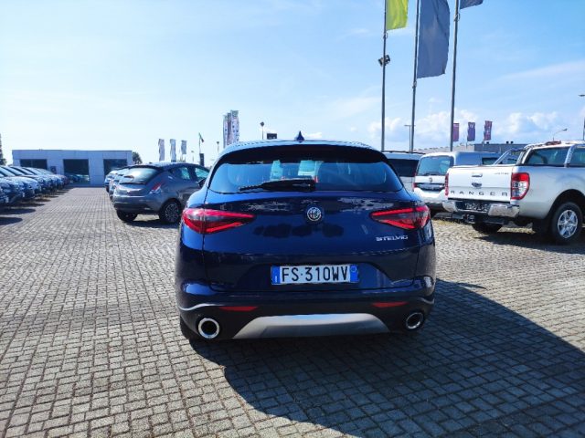 ALFA ROMEO Stelvio usata, con Autoradio