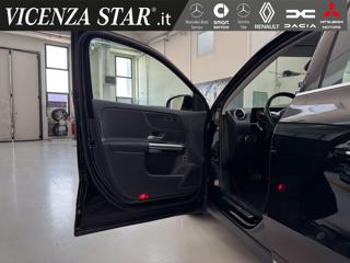 MERCEDES-BENZ GLA 180 usata, con Sistema di navigazione