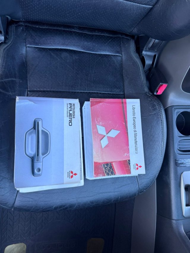 MITSUBISHI Pajero usata, con Lettore CD