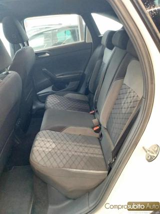 VOLKSWAGEN Taigo usata 24