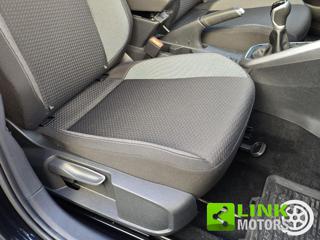 VOLKSWAGEN Taigo usata 37