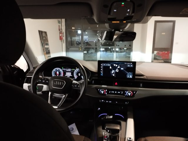 AUDI A4 usata, con Volante in pelle