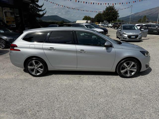 PEUGEOT 308 usata, con Airbag