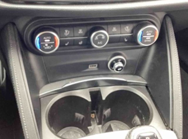 ALFA ROMEO Stelvio usata, con Autoradio