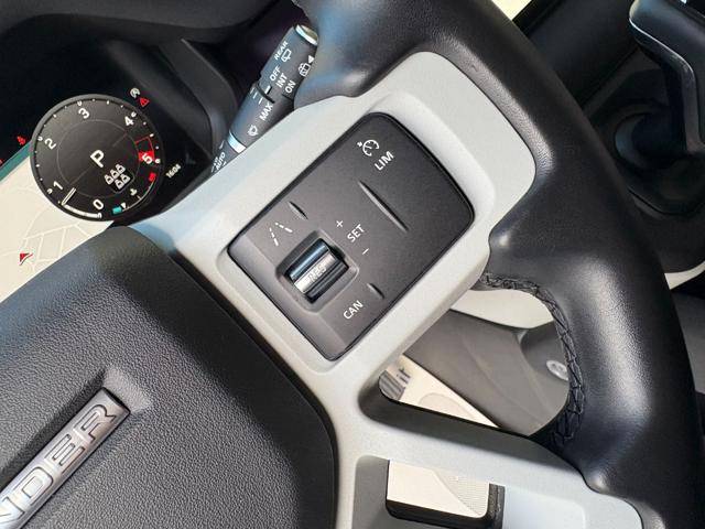 LAND ROVER Defender usata, con Touch screen