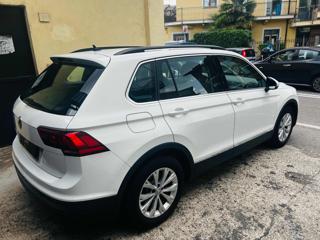 VOLKSWAGEN Tiguan usata, con Autoradio