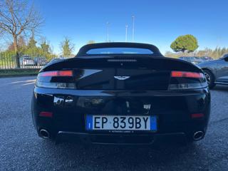 ASTON MARTIN V8 usata, con Autoradio