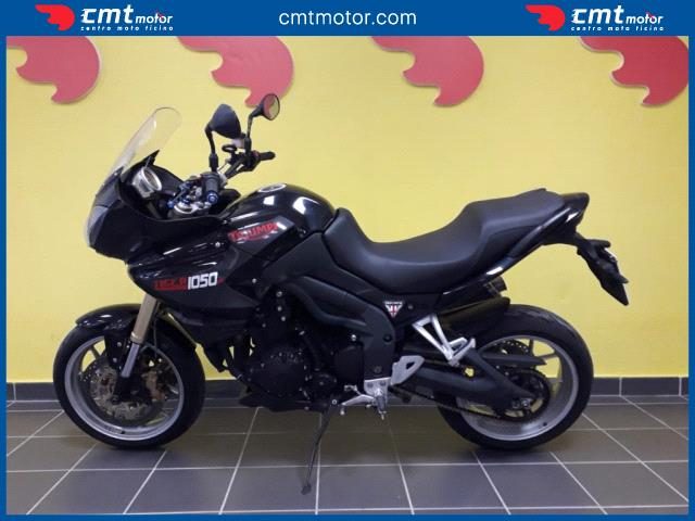 TRIUMPH Tiger 1050 usata 2