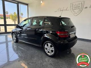 MERCEDES-BENZ B 180 usata, con Autoradio