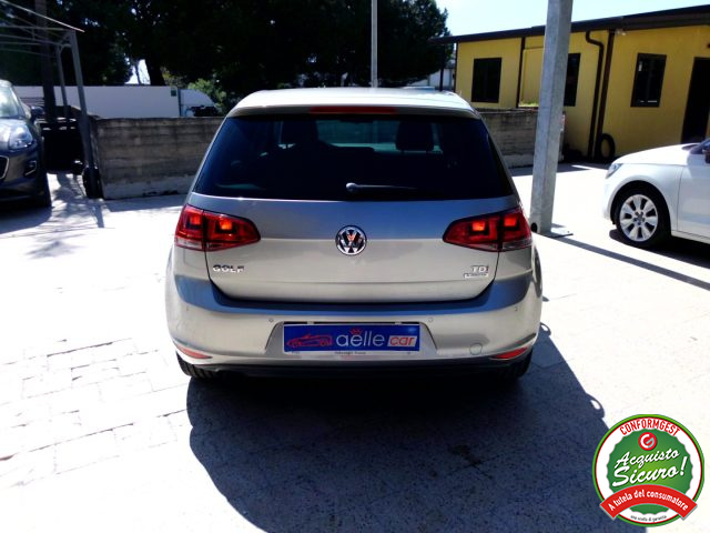 VOLKSWAGEN Golf usata, con Autoradio