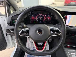 VOLKSWAGEN Golf usata, con Autoradio digitale